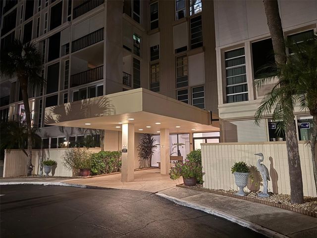 7400 SUN ISLAND DRIVE S 202, South Pasadena, FL 33707