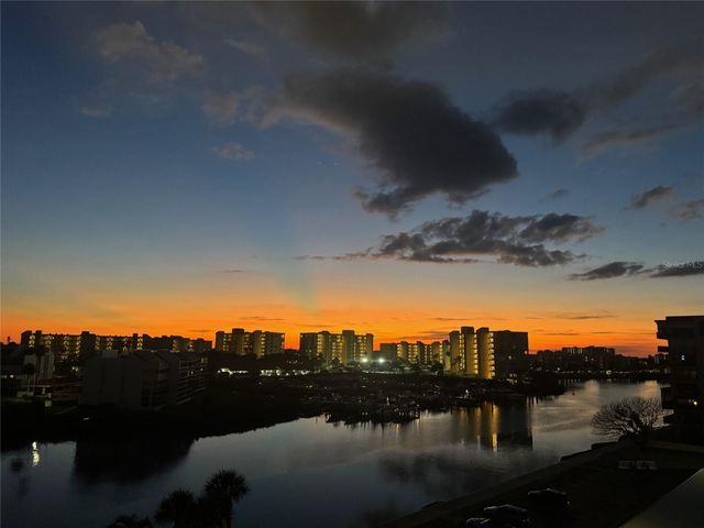 7400 SUN ISLAND DRIVE S 202, South Pasadena, FL 33707