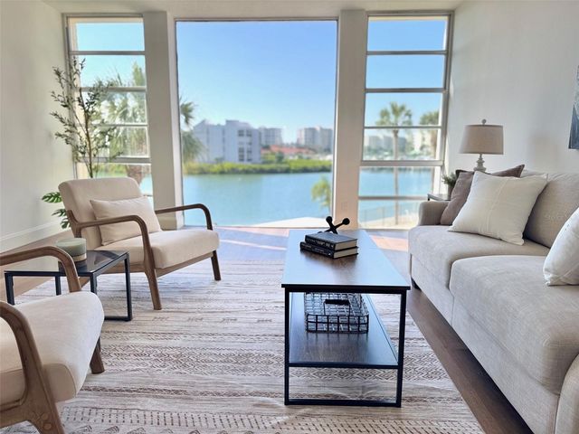 7400 SUN ISLAND DRIVE S 202, South Pasadena, FL 33707