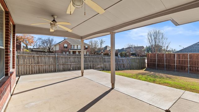 2901 Saint Charles Drive, Mansfield, TX 76063