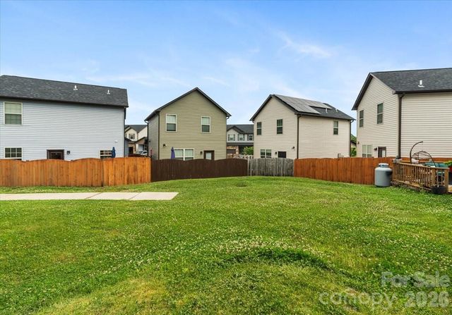 226 Cardwell Lane, Fletcher, NC 28732