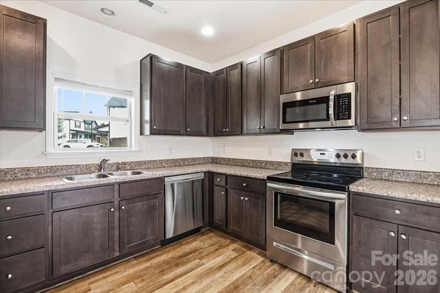 226 Cardwell Lane, Fletcher, NC 28732