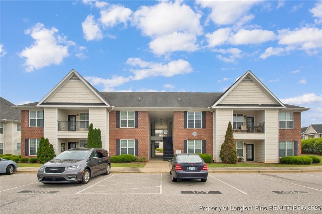 1908 Harcourt Circle 201, Fayetteville, NC 28304