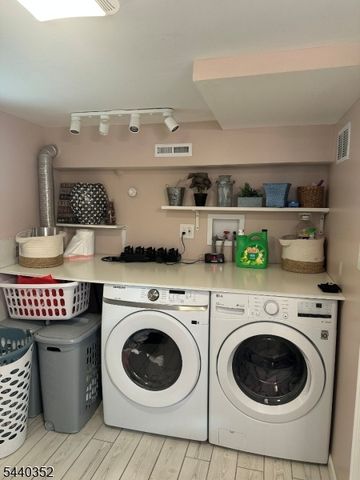 422 W Linden Ave, Linden City, NJ 07036
