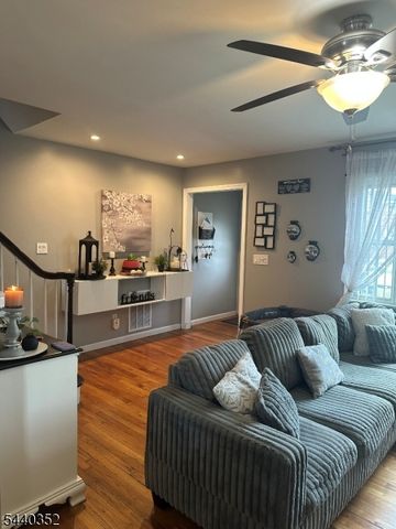422 W Linden Ave, Linden City, NJ 07036