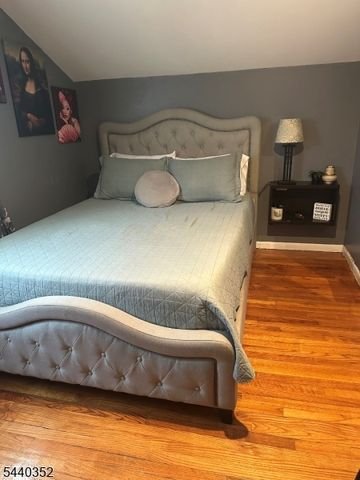 422 W Linden Ave, Linden City, NJ 07036