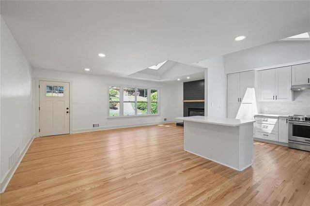110 Bonnie Lane NE, Sandy Springs, GA 30328
