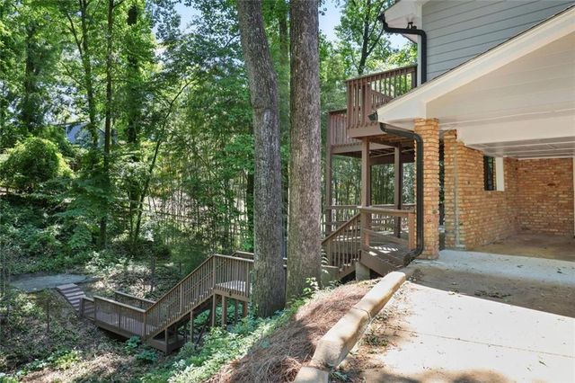 110 Bonnie Lane NE, Sandy Springs, GA 30328