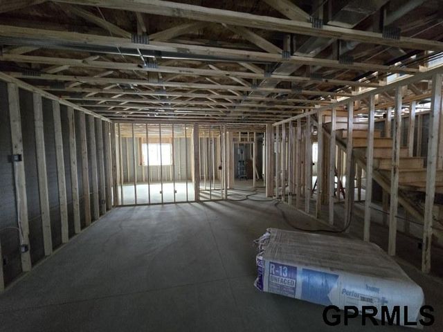 9160 Hillcrest Trail, Lincoln, NE 68510