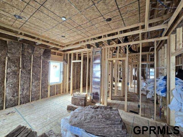 9160 Hillcrest Trail, Lincoln, NE 68510