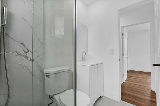 2460 NW 175th St, Miami Gardens, FL 33056