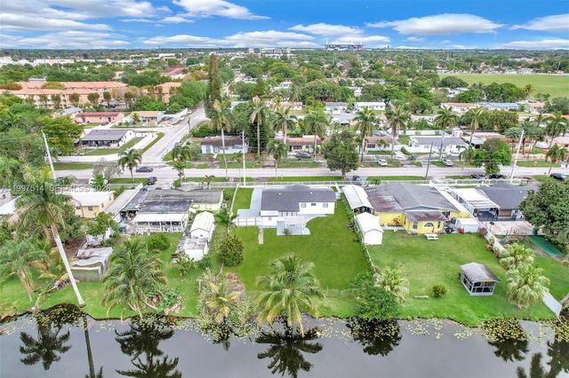 2460 NW 175th St, Miami Gardens, FL 33056