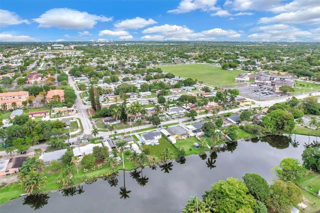 2460 NW 175th St, Miami Gardens, FL 33056