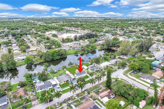 2460 NW 175th St, Miami Gardens, FL 33056