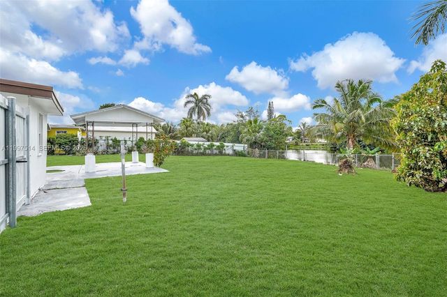 2460 NW 175th St, Miami Gardens, FL 33056