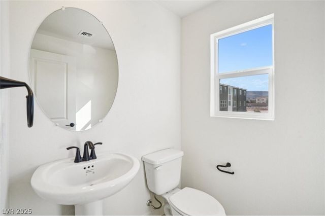 5864 Wisteria Walk Street, Las Vegas, NV 89148