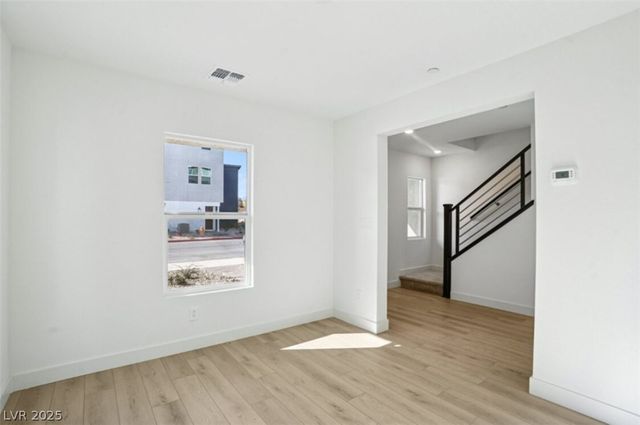 5864 Wisteria Walk Street, Las Vegas, NV 89148