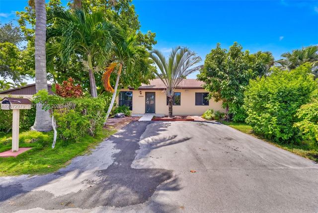 11916 SW 123rd Place, Miami, FL 33186