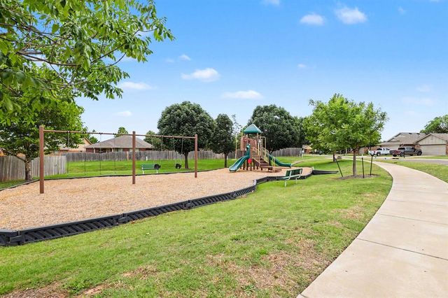 801 Ga Zump Drive, Norman, OK 73069