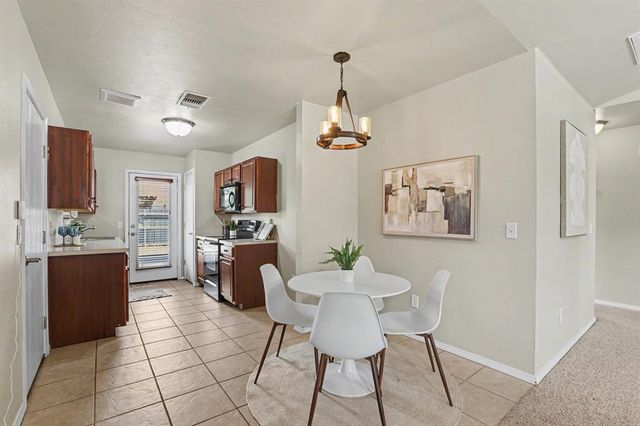801 Ga Zump Drive, Norman, OK 73069