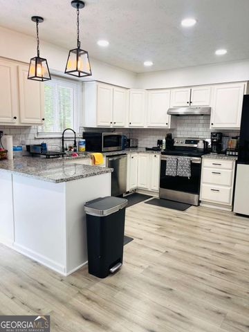 9006 Gatewood Drive, Jonesboro, GA 30238