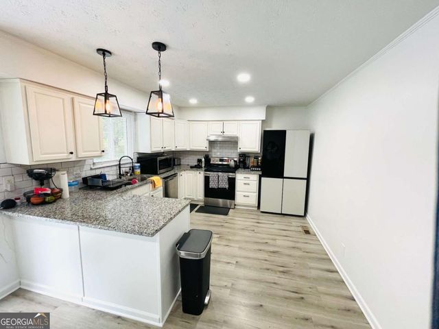9006 Gatewood Drive, Jonesboro, GA 30238