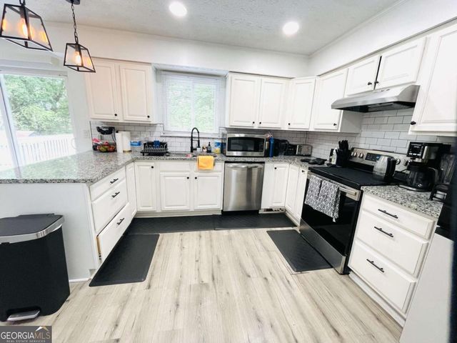 9006 Gatewood Drive, Jonesboro, GA 30238