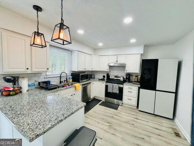 9006 Gatewood Drive, Jonesboro, GA 30238
