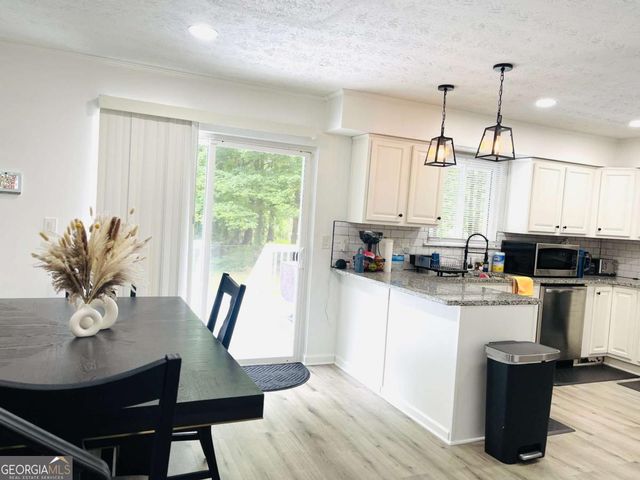 9006 Gatewood Drive, Jonesboro, GA 30238