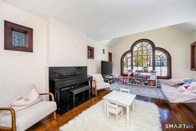 20 Outlook Drive, Darien, CT 06820