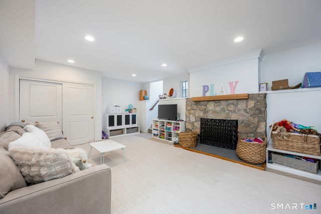 20 Outlook Drive, Darien, CT 06820