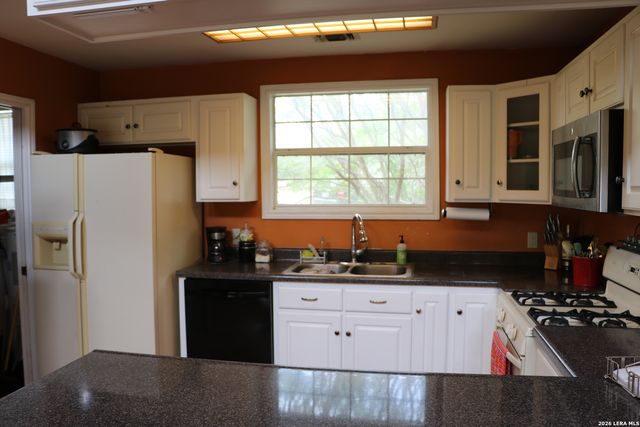 1307 COMANCHE PATH, Bandera, TX 78003