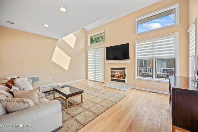 117 Sequoia Woods Court, Holmdel, NJ 07733