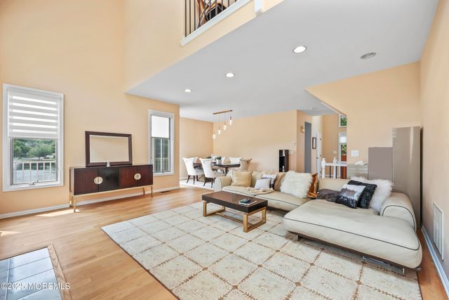 117 Sequoia Woods Court, Holmdel, NJ 07733