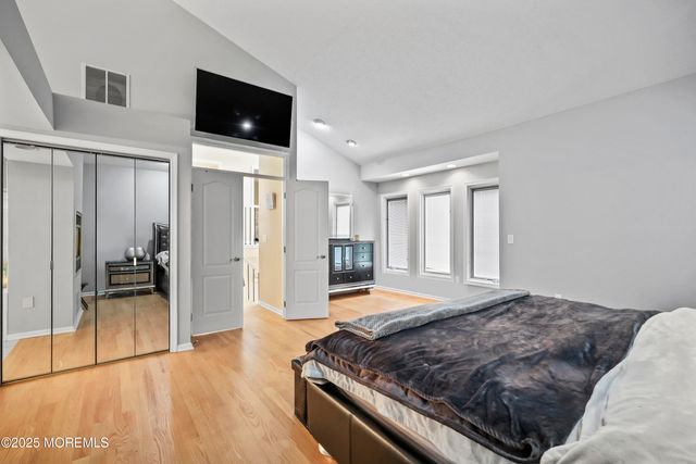 117 Sequoia Woods Court, Holmdel, NJ 07733