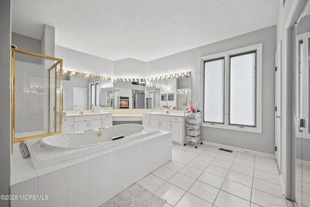 117 Sequoia Woods Court, Holmdel, NJ 07733