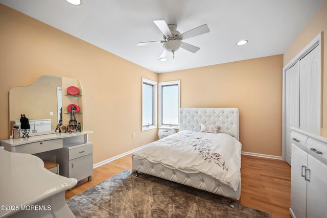 117 Sequoia Woods Court, Holmdel, NJ 07733