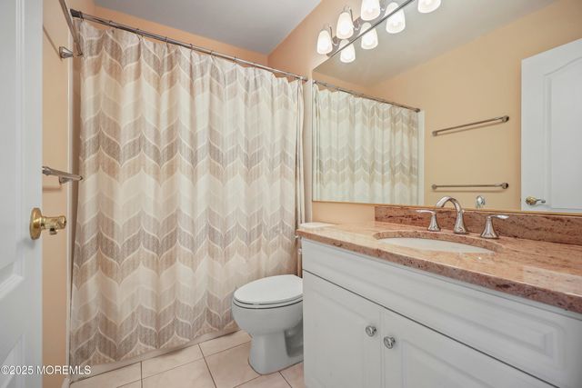 117 Sequoia Woods Court, Holmdel, NJ 07733