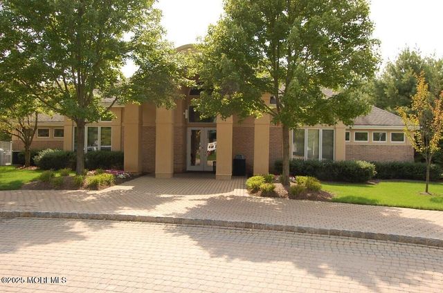 117 Sequoia Woods Court, Holmdel, NJ 07733