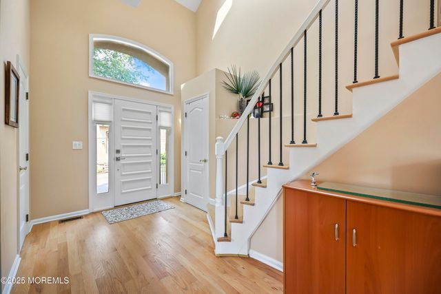 117 Sequoia Woods Court, Holmdel, NJ 07733