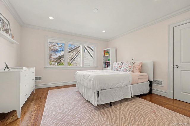 30 Wainwright Street, Rye, NY 10580