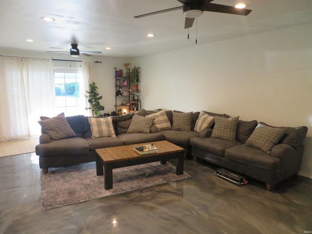 1550 Herndon Drive, Evansville, IN 47711