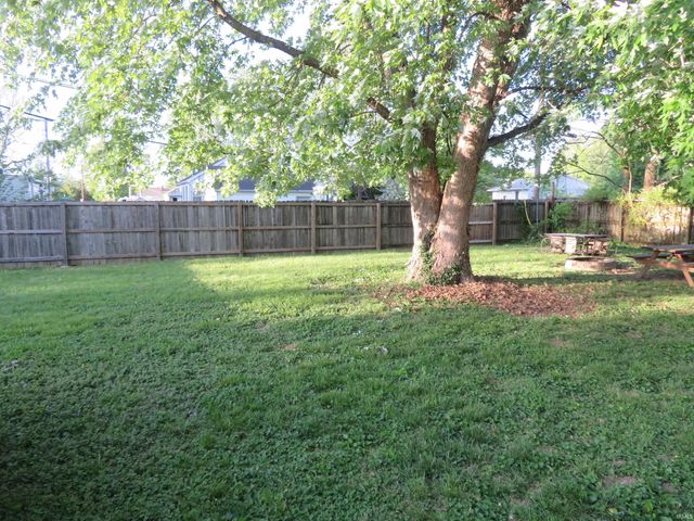 1550 Herndon Drive, Evansville, IN 47711