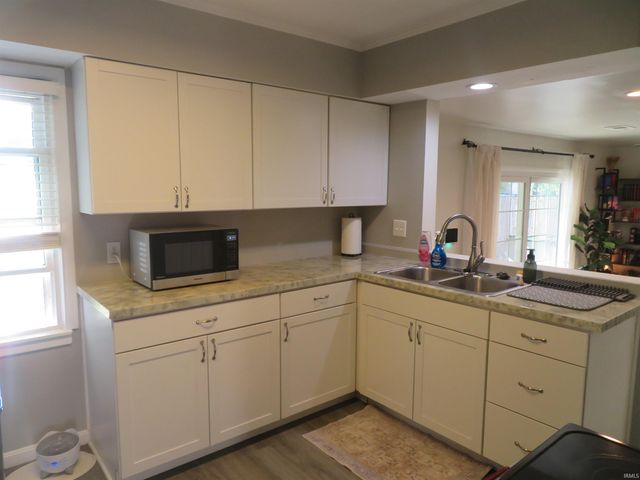 1550 Herndon Drive, Evansville, IN 47711