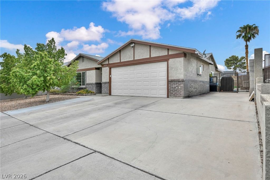 3839 Reflection Way, Las Vegas, NV 89147 — photo 4