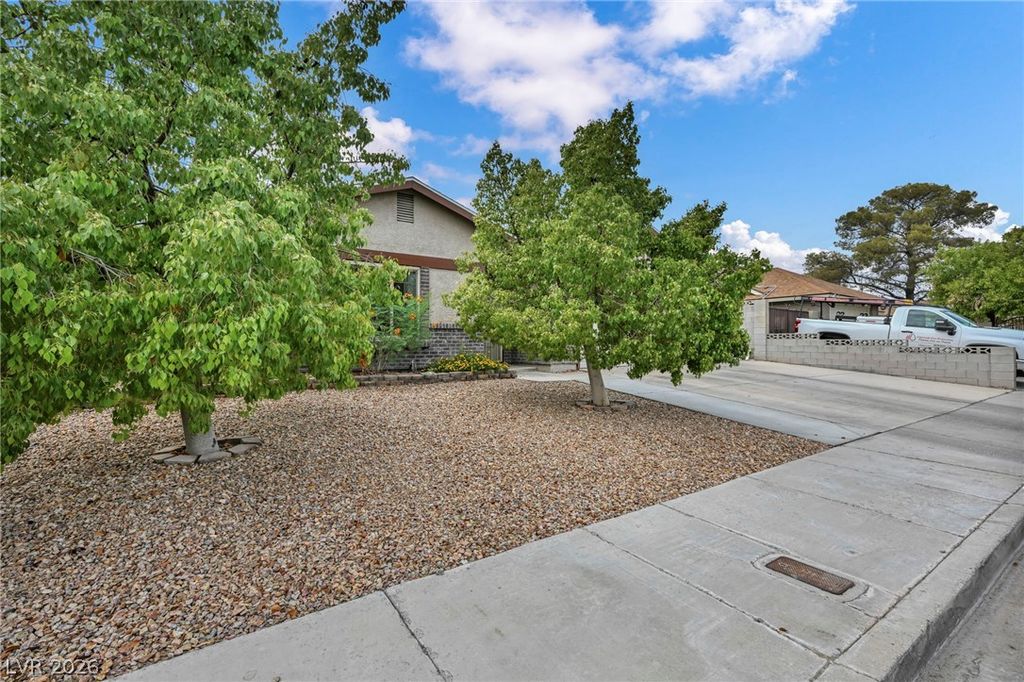 3839 Reflection Way, Las Vegas, NV 89147 — photo 5