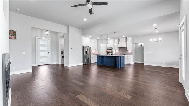 1211 Brandon Way, Bentonville, AR 72713