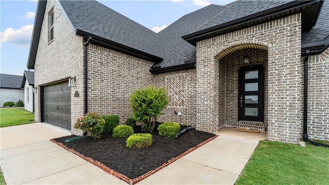 1211 Brandon Way, Bentonville, AR 72713