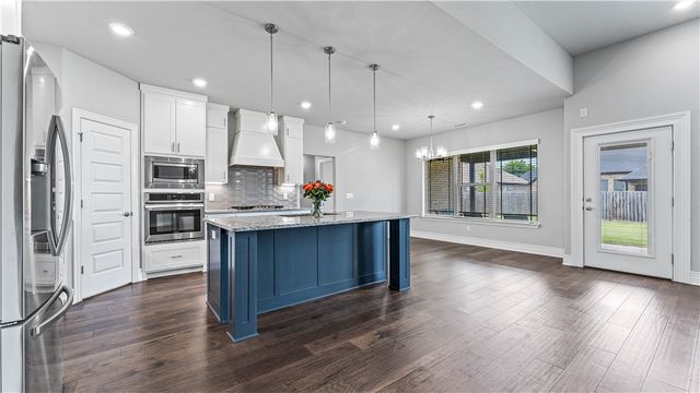 1211 Brandon Way, Bentonville, AR 72713