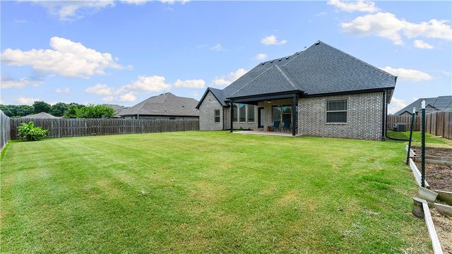 1211 Brandon Way, Bentonville, AR 72713